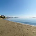 Walk - Central, Cool, Cute, Convenient