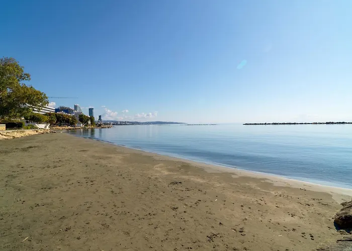 Walk - Central, Cool, Cute, Convenient