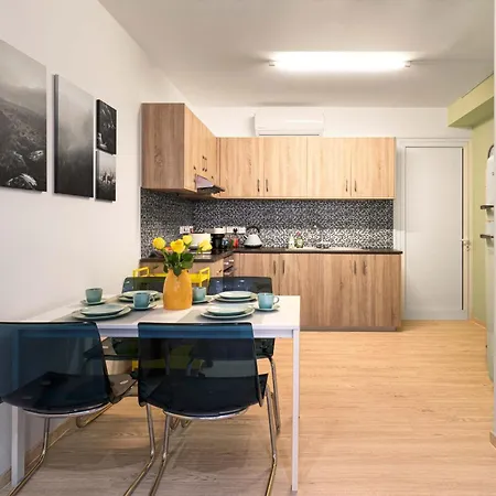 Walk - Central, Cool, Cute, Convenient Limasol