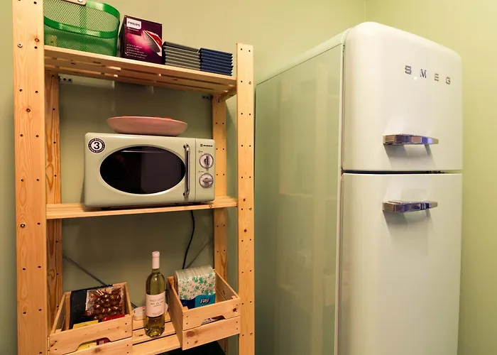 Walk - Central, Cool, Cute, Convenient *