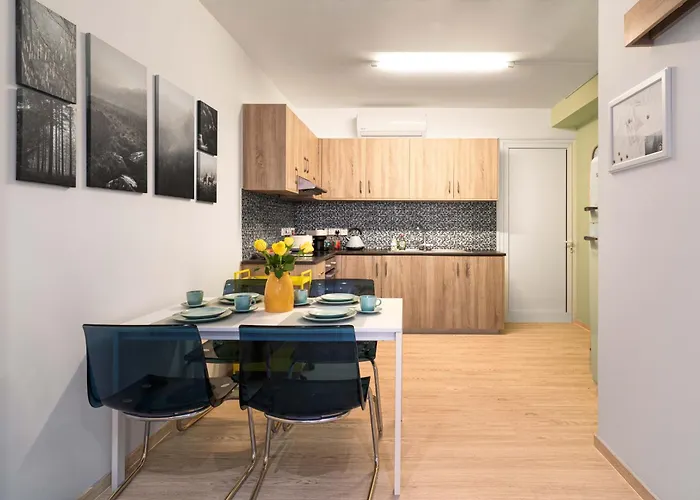 Walk - Central, Cool, Cute, Convenient Limassol